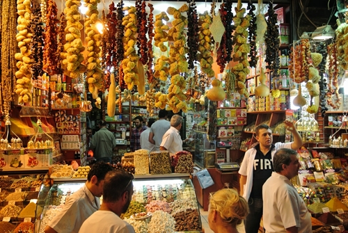 gian hàng tại chợ istanbul