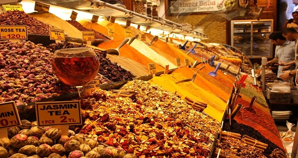Chợ gia vị Ai Cập ở Istanbul